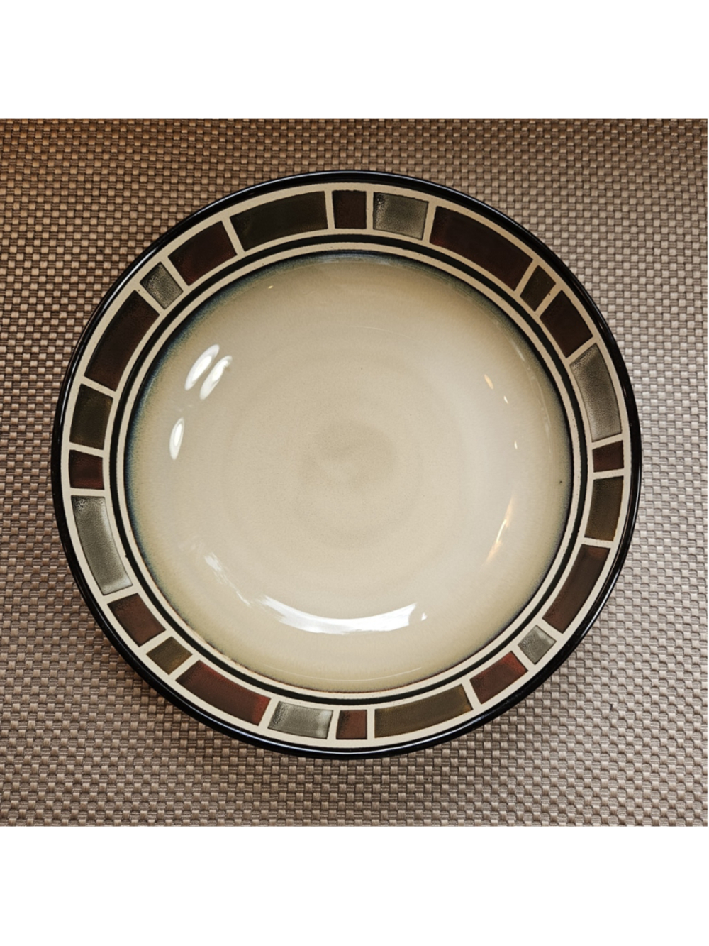Gibson Elite Serving Bowl Cimarron/Cream #86442 • 01 Stoneware